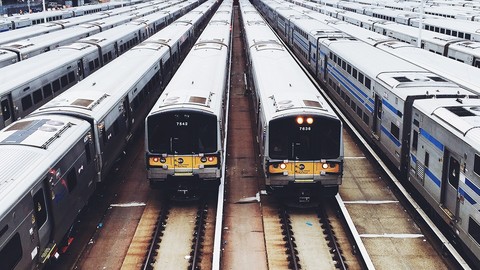 画像が24%〜92%を占めるという事実。日本の鉄道会社Webサイトのトップページをチェックしてみた。